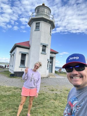 Point Robinson Lighthouse by null