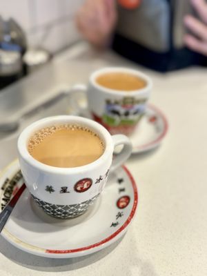 Chrisly Cafe by null