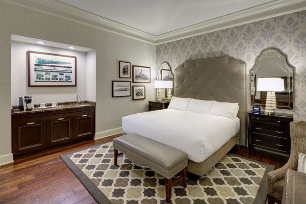 St. Louis Union Station Hotel, Curio Collection by Hilton by null