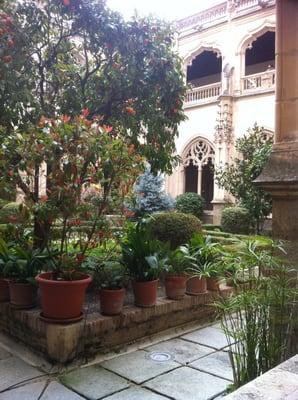 Monasterio de San Juan de los Reyes by null