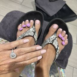 Dip Manicure & Pedicure Deluxe Dip Manicure & Pedicure Deluxe