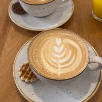 That's Toast - Cappuccino (bottom) and chai latte (top)!! - Breakfast & Brunch Near Me - Bruges, VWV That's Toast - Cappuccino (bottom) and chai latte (top)!! - Breakfast & Brunch Near Me - Bruges, VWV