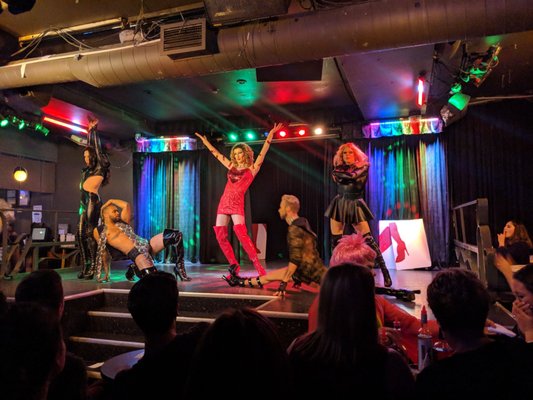 Cabaret Mado by null