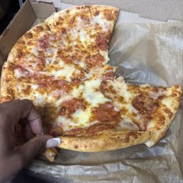 Greasy rubbery pepperoni pizza!! Greasy rubbery pepperoni pizza!!
