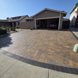 Mateos Landscaping - Paver Driveway Installation with Graphite Border