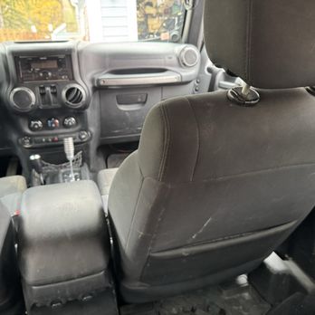 Auto Expo Detailing - Inside Jeep - Car Wash Near Me - Libertyville, Illinois