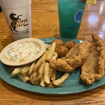 Stone Pony Pizza - Catfish Platter Drink: Seabiscuit - Pizza Near Me - Clarksdale, Mississippi Stone Pony Pizza - Catfish Platter Drink: Seabiscuit - Pizza Near Me - Clarksdale, Mississippi