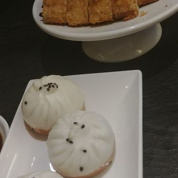 翡翠拉麵小籠包 - Pan fried Xiao Lun bao and vegetarian roll - Shanghainese Near Me - Hong Kong, HK 翡翠拉麵小籠包 - Pan fried Xiao Lun bao and vegetarian roll - Shanghainese Near Me - Hong Kong, HK