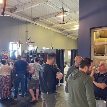Structure Cellars Winery - Wine Tasting Room Near Me - Seattle, Washington