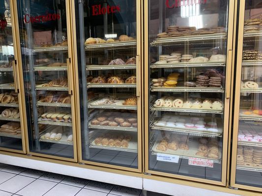 La Fama Bakery by null