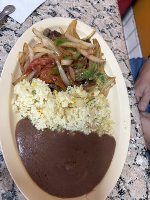 Mis Raices Salvadorean Restaurant by null