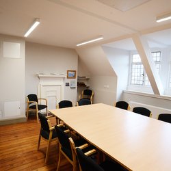 Oxford House Charity - The newly refurbished Settlement room is a bright and airy meeting room located on our third floor. Ideal for small meetings, read throughs