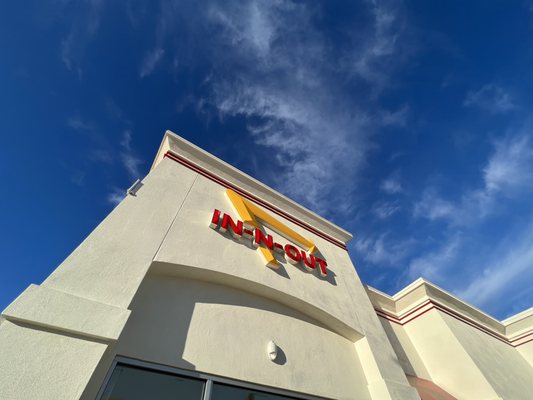 In-N-Out Burger by null