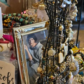 The Mason Jar Vintage - Used, Vintage & Consignment Near Me - Hamden, Connecticut The Mason Jar Vintage - Used, Vintage & Consignment Near Me - Hamden, Connecticut
