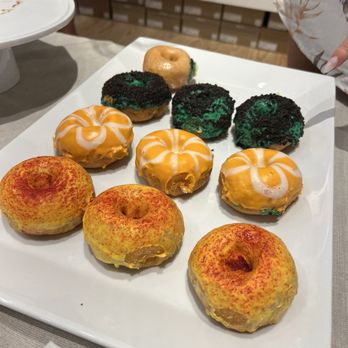 PURVÉ Donut Stop - Donuts Near Me - Honolulu, Hawaii PURVÉ Donut Stop - Donuts Near Me - Honolulu, Hawaii