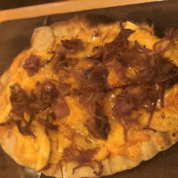 Mammoth Brewing - BBQ Peach Flatbread - Breweries Near Me - Mammoth Lakes, California