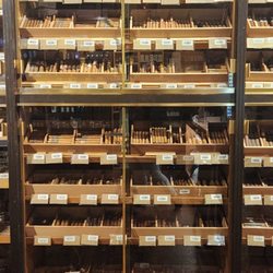 Revolucion - Cigars and more cigars