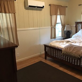 River Road Treehouses - Master. Notice the ac wall - Vacation Rentals Near Me - Canyon Lake, Texas River Road Treehouses - Master. Notice the ac wall - Vacation Rentals Near Me - Canyon Lake, Texas