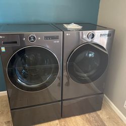 Idler's Home - Lovely new washer and dryer installed without a fuss.