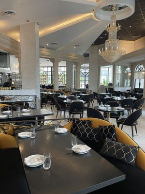 Zakia Modern Lebanese Restaurant by null
