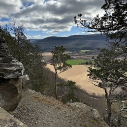 Vroman's Nose Trail