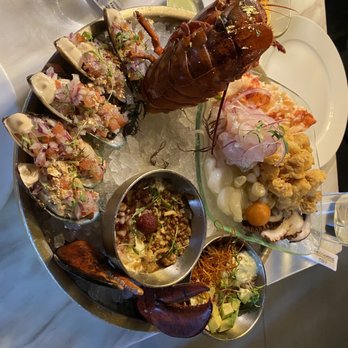 CVI.CHE 105 - Sampler platter with lobster - Peruvian Near Me - Miami, Florida