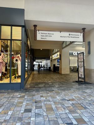 Ala Moana Center by null