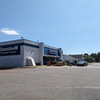 Goodwill Donation Center - Outside - Donation Center Near Me - Virginia Beach, Virginia Goodwill Donation Center - Outside - Donation Center Near Me - Virginia Beach, Virginia