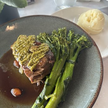 Table Rock House Restaurant - Braised Ontario AAA Beef Short Rib - American Near Me - Niagara Falls, Ontario