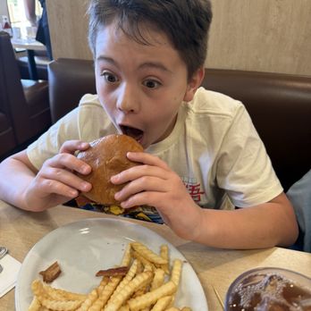 Henry's Cafe - My son excited to eat - Breakfast & Brunch Near Me - Tehachapi, California