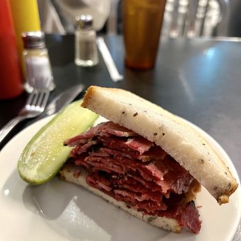 Pastrami Queen - Pastrami Sandwich - Delis Near Me - New York, New York Pastrami Queen - Pastrami Sandwich - Delis Near Me - New York, New York