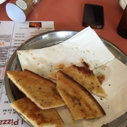 Il Ciccio's - Garlic pizza..