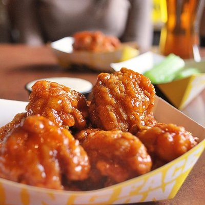 Buffalo Wild Wings by null
