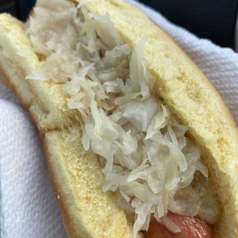 Wee Nee Wagon - a hot dog with sauerkraut and onions - Food Trucks Near Me - Peapack and Gladstone, New Jersey