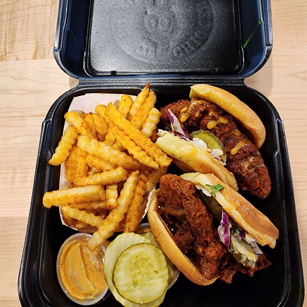 Dave's Hot Chicken - Chicken Shop Near Me - Lexington, Kentucky