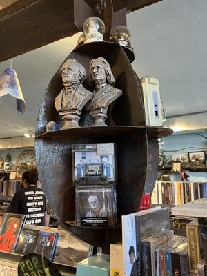 Park Ave CDs by null