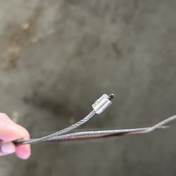 Garage Door Doctor Hawaii - Snapped lift cable