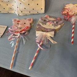 Feeding Frenzy Cookies - Cookies