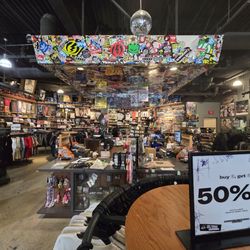 Zumiez