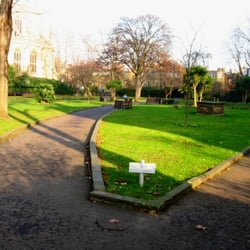 St Luke's Gardens
