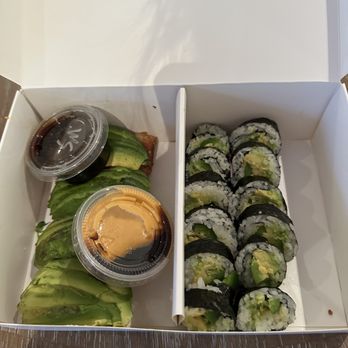Seabutter - Laguna Beach - Crispy Rice with Avocado and Avocado Roll with Jalapeño - Japanese Near Me - Laguna Beach, California Seabutter - Laguna Beach - Crispy Rice with Avocado and Avocado Roll with Jalapeño - Japanese Near Me - Laguna Beach, California