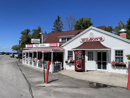 Wilson's Restaurant & Ice Cream Parlor by null