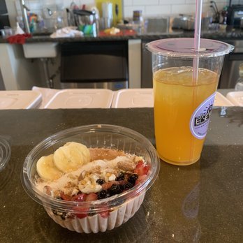 Elevate Nutrition - Very Berry Oatein Bowl Orange Pineapple Blast Tea Bomb - Juice Bars & Smoothies Near Me - Nampa, Idaho