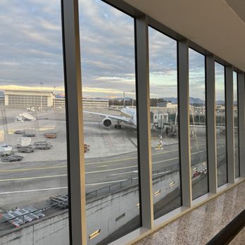Sala Montale - Airport Lounges Near Me - Ferno, Virginia