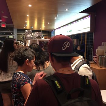 Chatime - Dundas - Big lineup - Coffee & Tea Near Me - Toronto, Ontario
