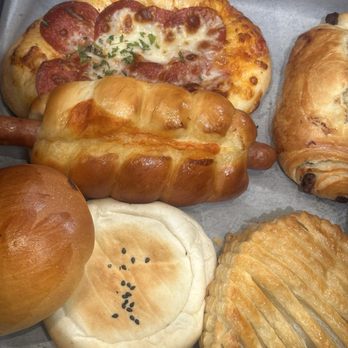Brug Bakery - Bakeries Near Me - Kapolei, Hawaii