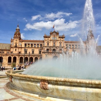 Plaza de España - Central fountain - Local Flavor Near Me - Seville, SE