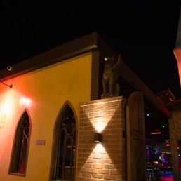 Cooleys Gastropub Closed Gay Bars 40 Santa Monica Blvd West Hollywood Ca Restaurant Reviews Phone Number Yelp