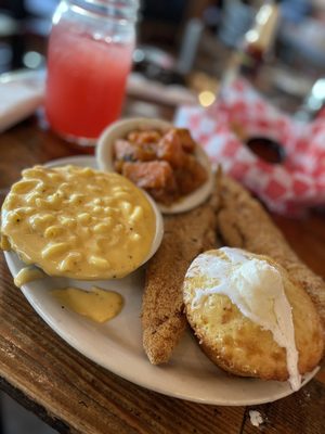 Lo-Lo's Chicken & Waffles by null