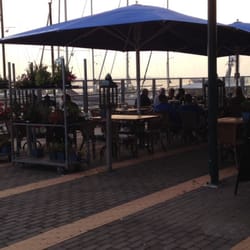 Harbor House - Het terras aan de haven.